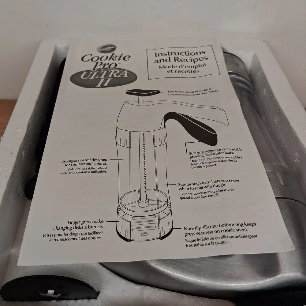 Wilton Cookie Pro Ultra II Cookie Press Complete‎ Set 19 Disks Spritz Cooky